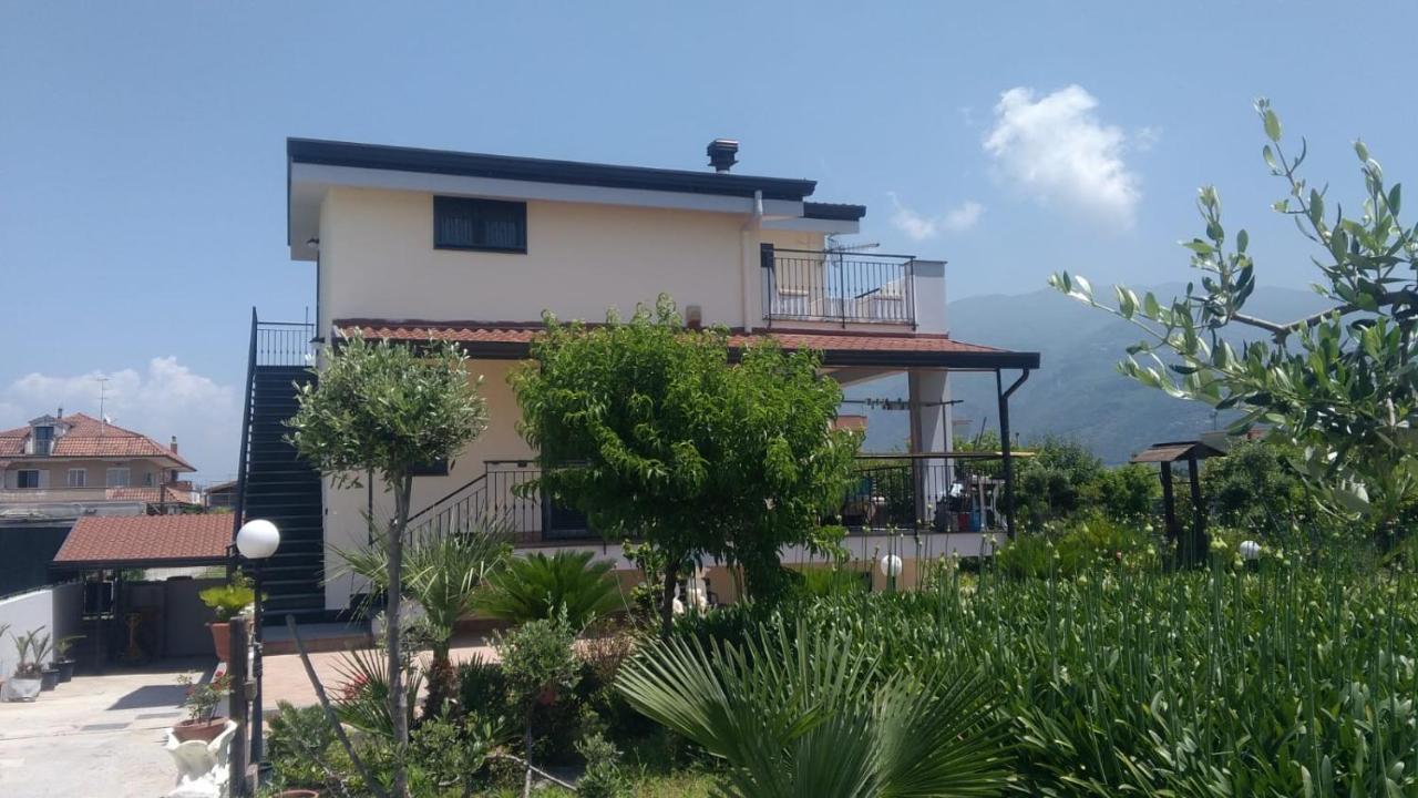 La Maison Di Sara Santa Maria La Carità Dış mekan fotoğraf